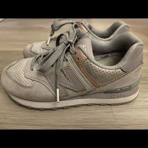 New Balance 574 - Women’s 5.5 - Gray & Rosegold